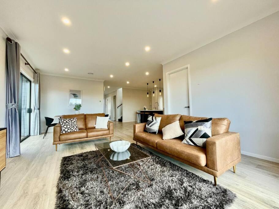 Morden Spacious New House Hamilton Kültér fotó